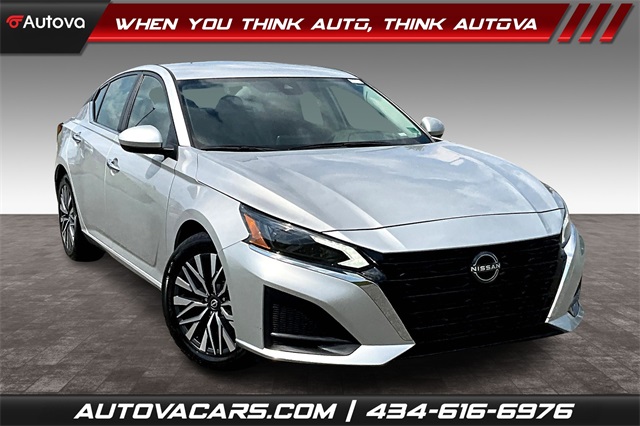 2023 Brilliant Silver Metallic Nissan Altima 2.5 SV Sedan