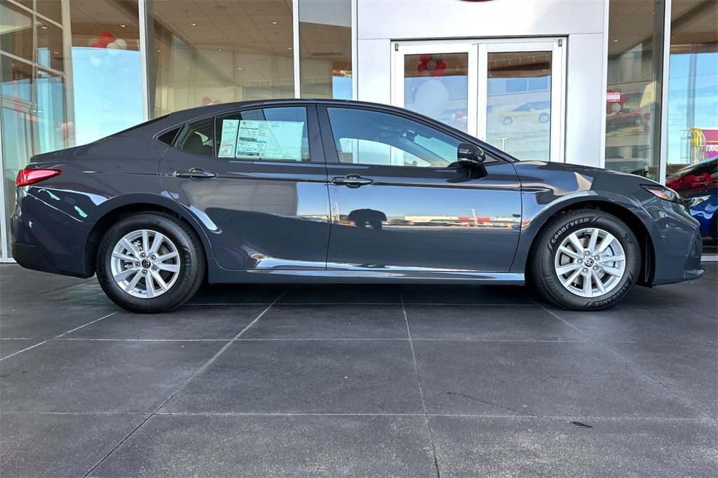 2025 Toyota Camry LE photo 3