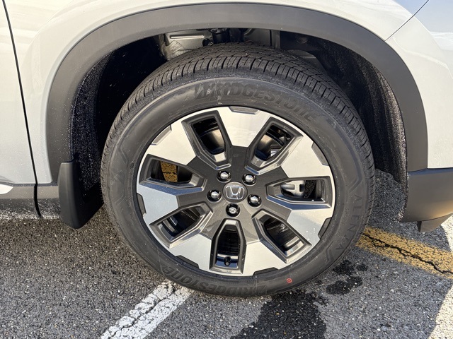 new 2026 Honda Pilot car, priced at $54,990