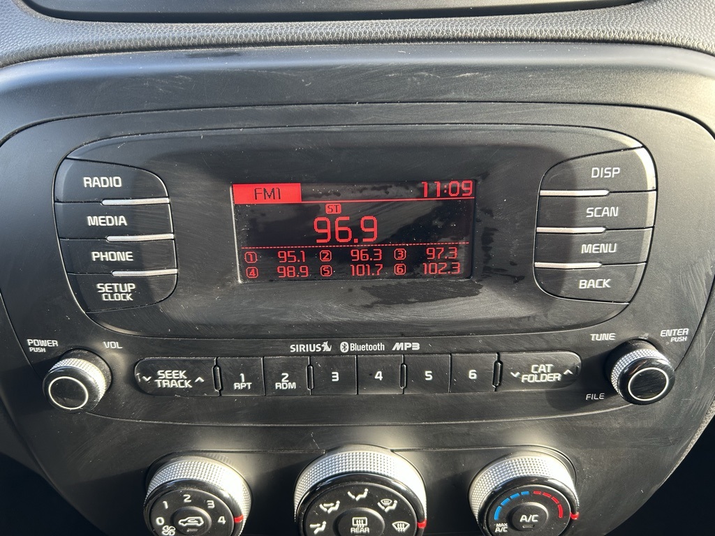 used 2015 Kia Soul car, priced at $6,000