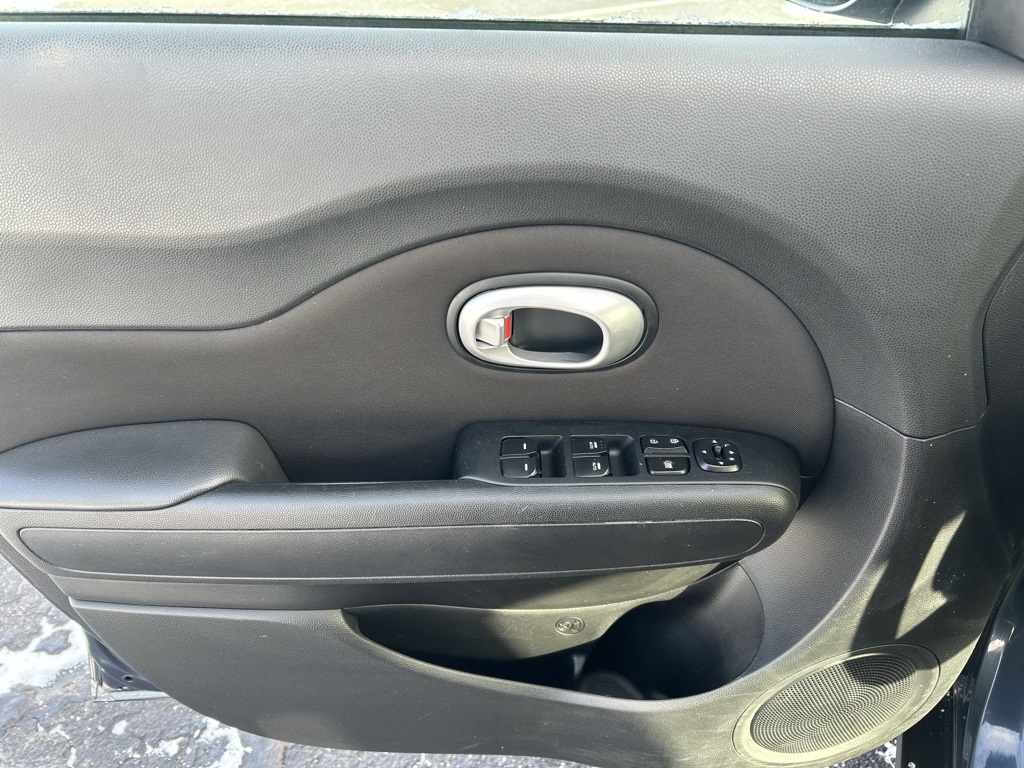 used 2015 Kia Soul car, priced at $6,000