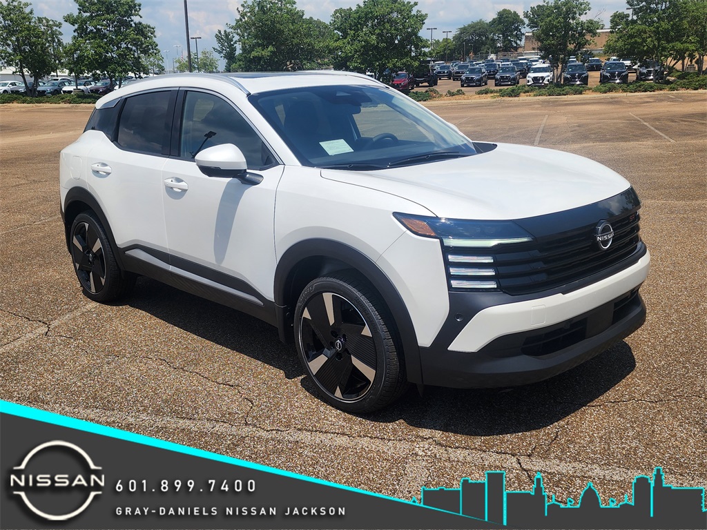 2025 Nissan Kicks SR AWD's photo