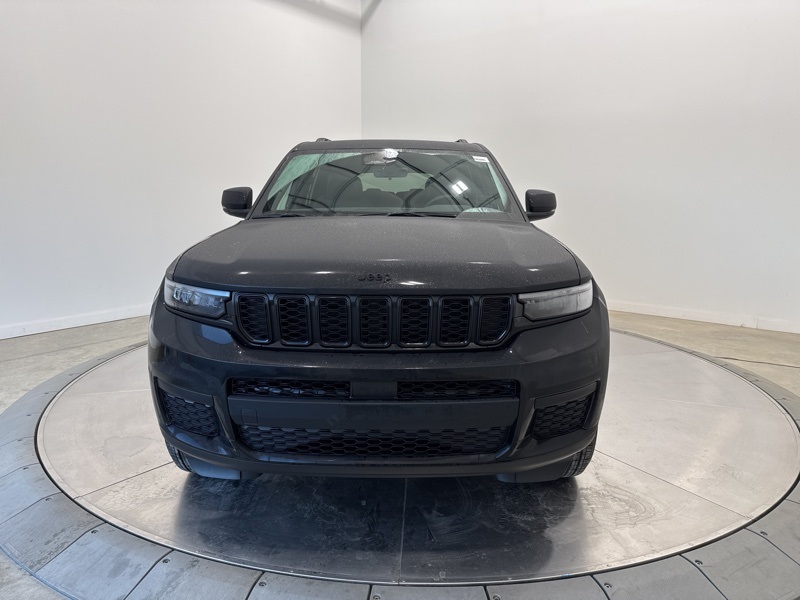 2025 Jeep Grand Cherokee Altitude X photo 2