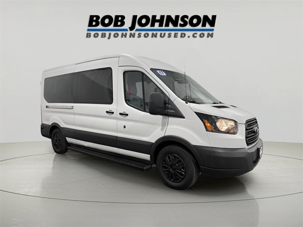 2017 Ford Transit Wagon XL's photo