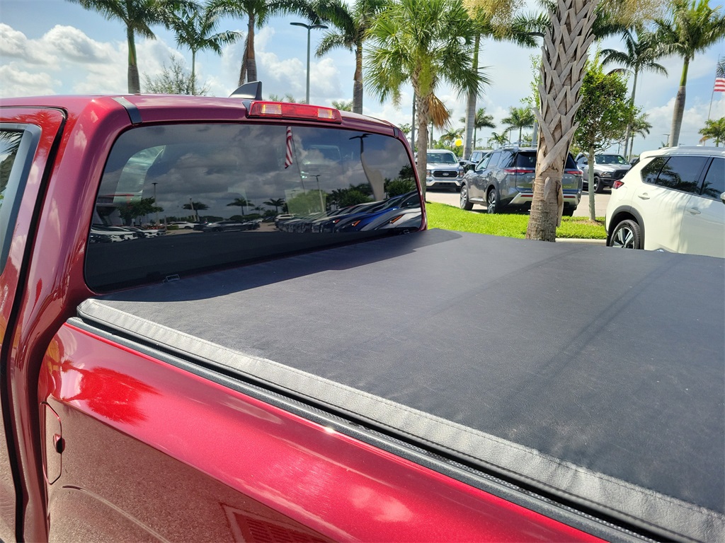 2022 Cardinal Red Tricoat Nissan Frontier SV 4X4 Truck