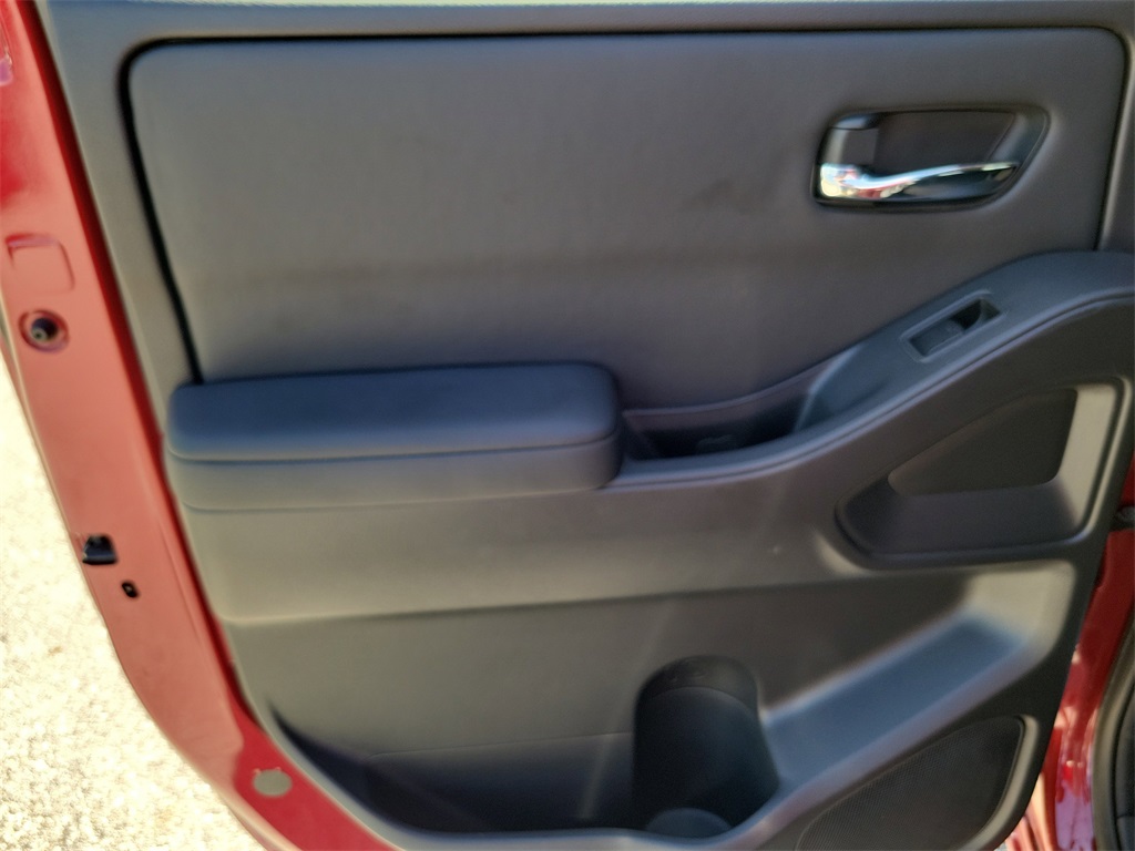 2022 Cardinal Red Tricoat Nissan Frontier SV 4X4 Truck