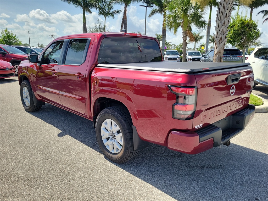 2022 Cardinal Red Tricoat Nissan Frontier SV 4X4 Truck