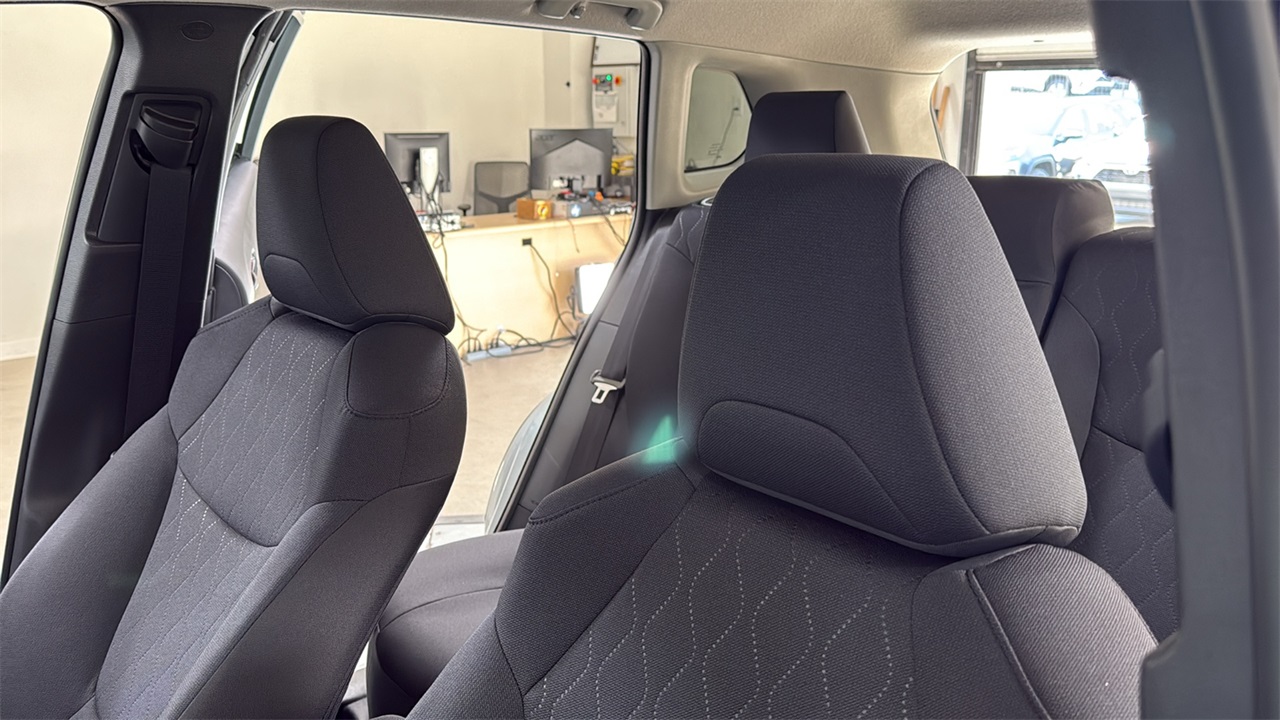 2026 Toyota Corolla Cross LE photo 13