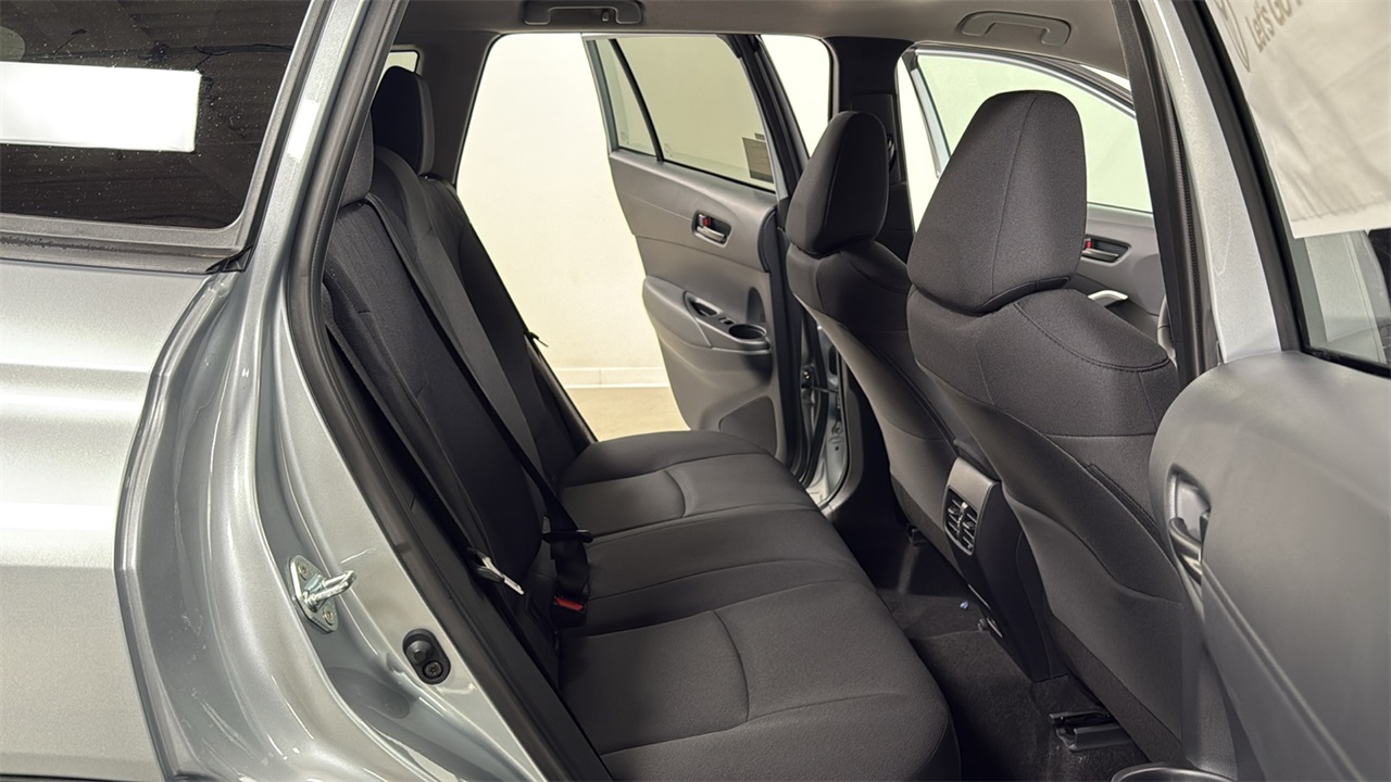 2026 Toyota Corolla Cross LE photo 17