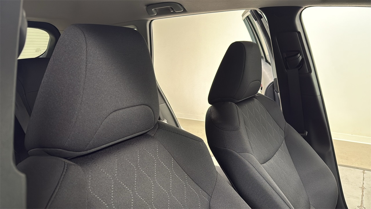 2026 Toyota Corolla Cross LE photo 19