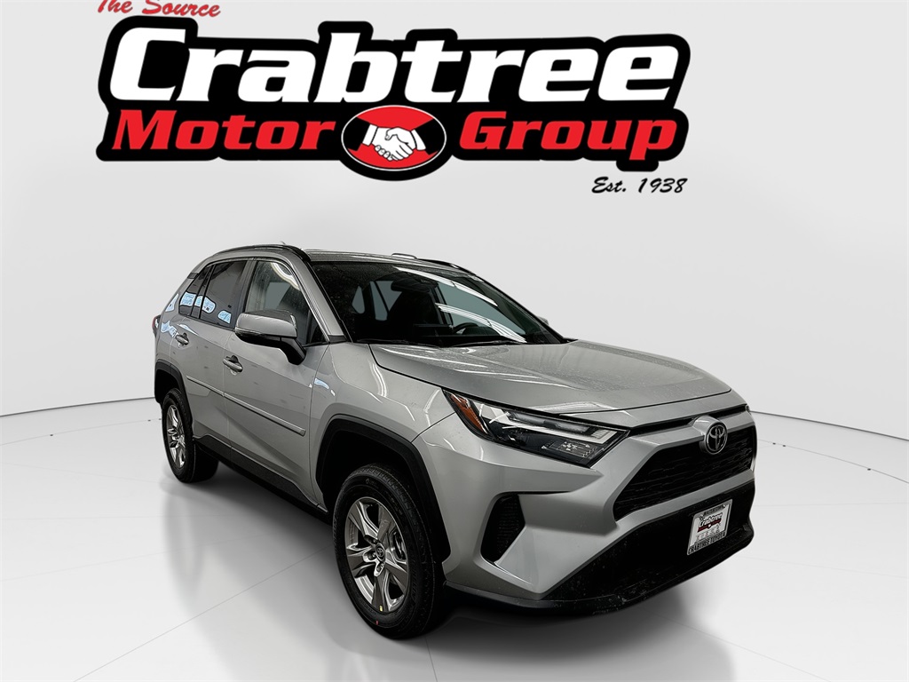 2025 Toyota RAV4 XLE's photo