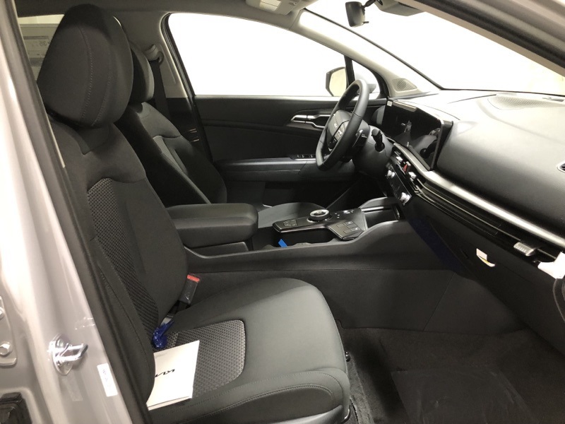 2026 Kia Sportage Hybrid photo 10