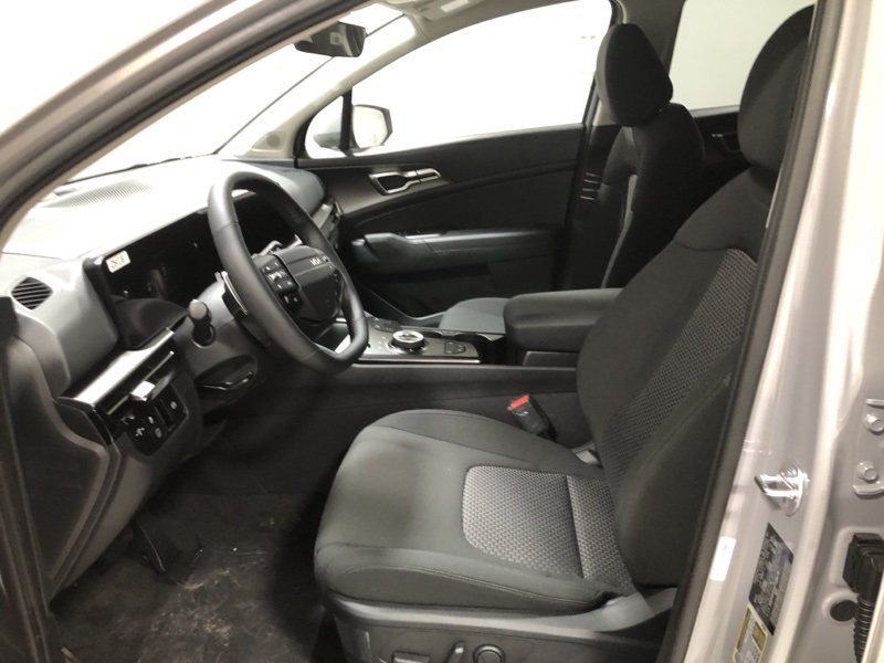 2026 Kia Sportage Hybrid photo 13