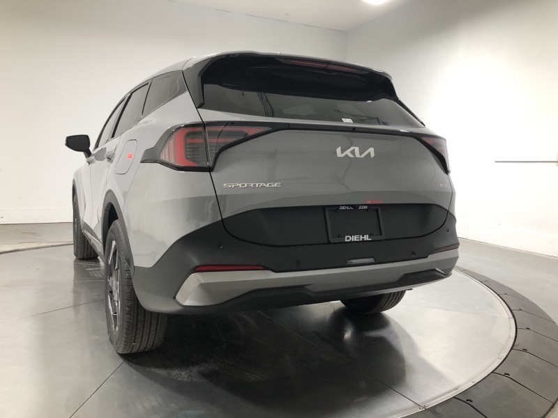 2026 Kia Sportage Hybrid photo 2