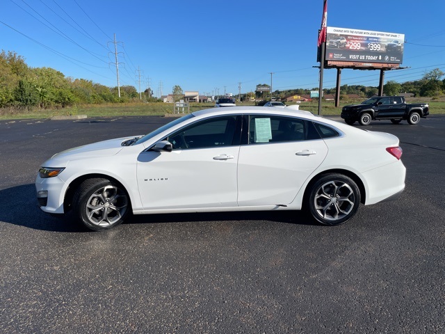 Used 2020 Chevrolet Malibu 1LT with VIN 1G1ZD5ST2LF112311 for sale in Milledgeville, GA