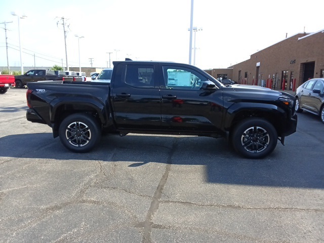 2025 Toyota Tacoma TRD Sport Double Cab photo 4