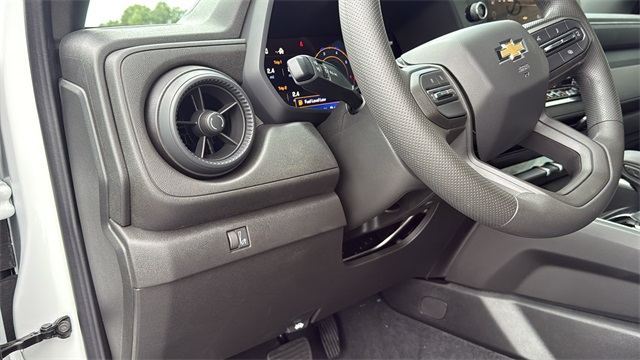 new 2026 Chevrolet Colorado car, priced at $38,345