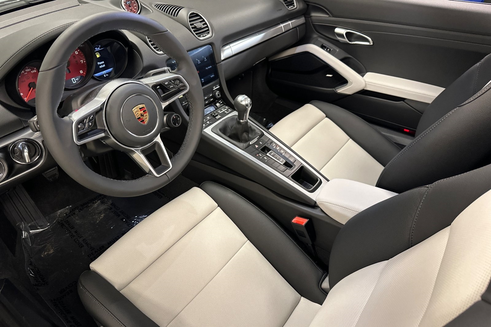 2025 Porsche Boxster Base photo 4