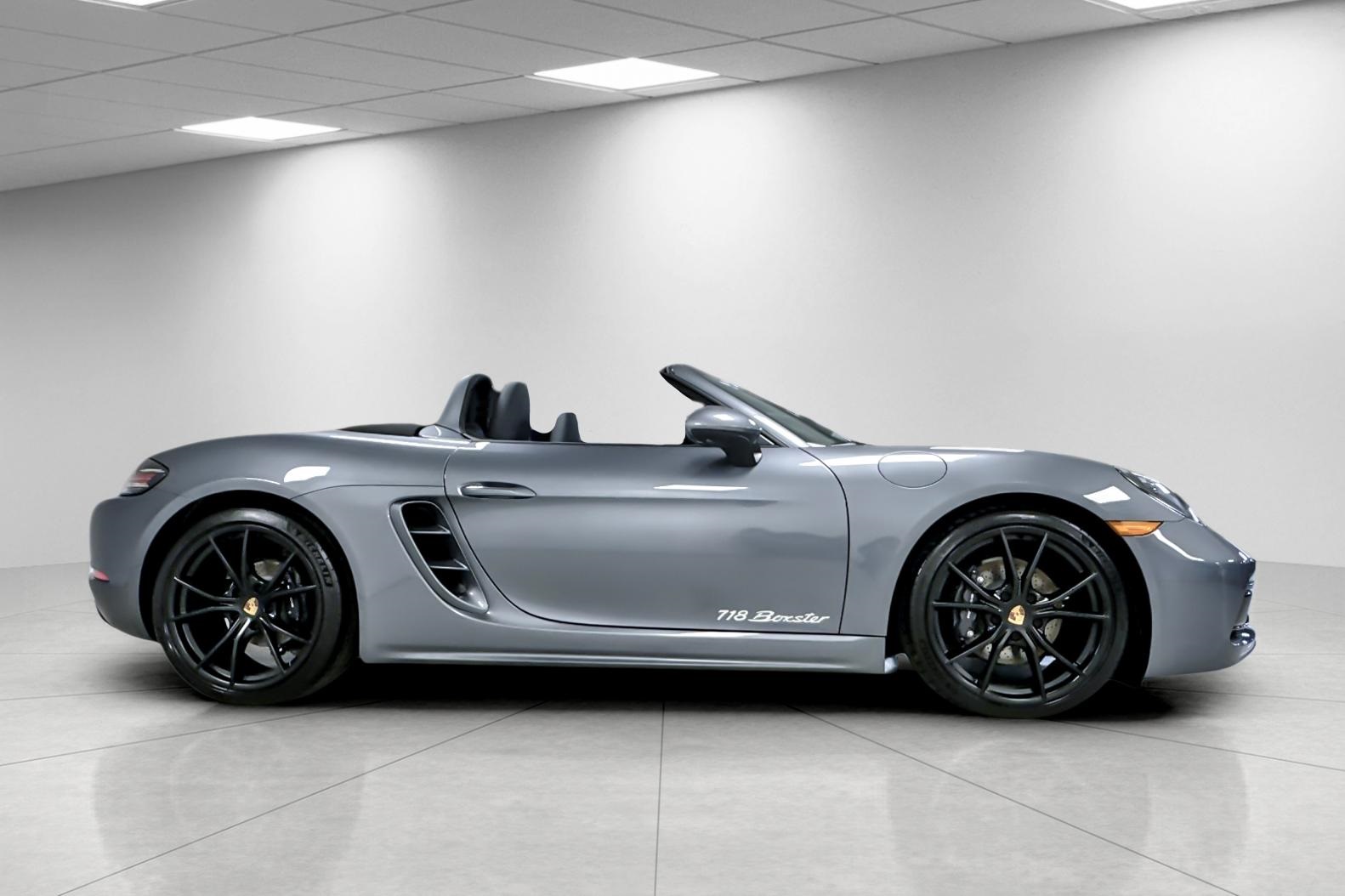 2025 Porsche Boxster Base photo 9