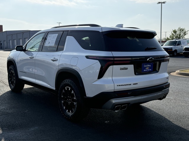 used 2025 Chevrolet Traverse car
