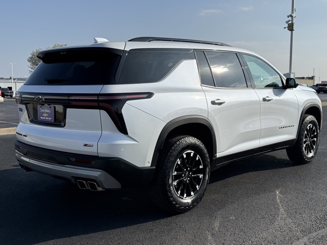 used 2025 Chevrolet Traverse car