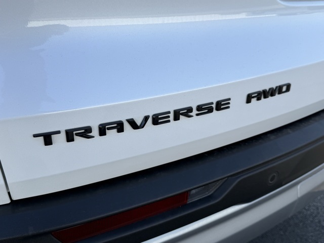 used 2025 Chevrolet Traverse car