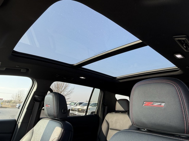 used 2025 Chevrolet Traverse car