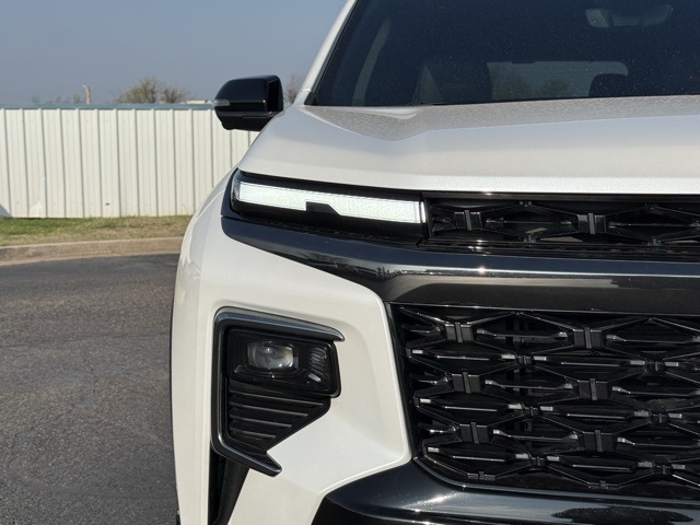 used 2025 Chevrolet Traverse car