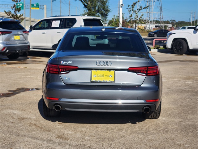 2017 Audi A4 2.0T Premium photo 3