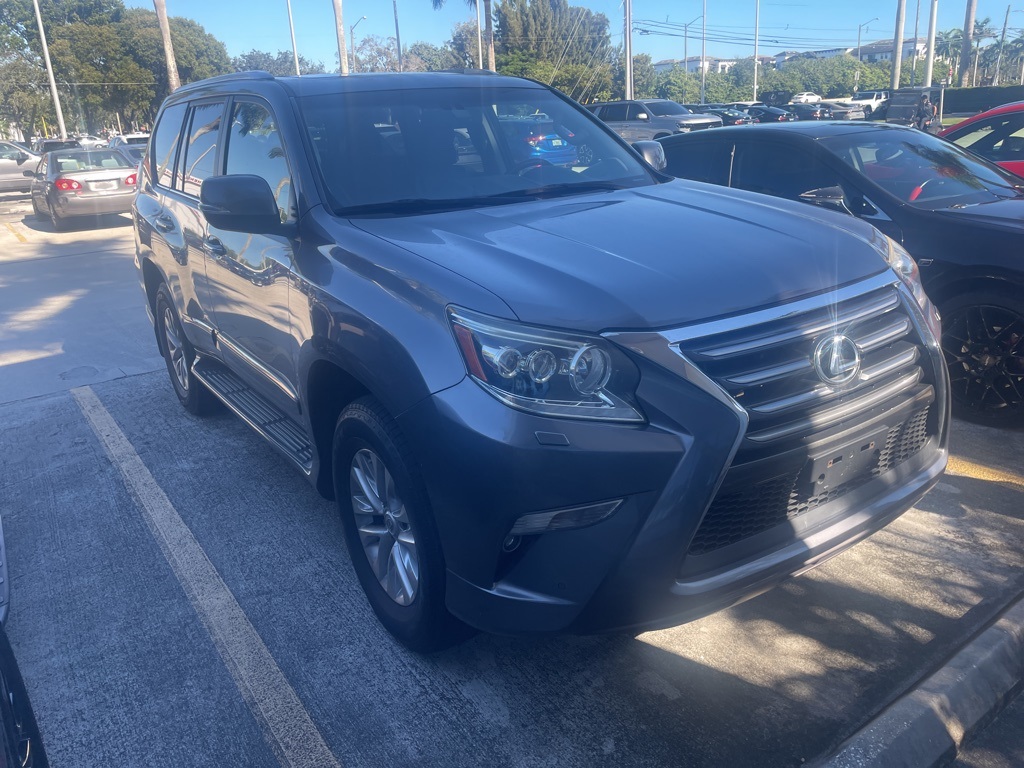 2016 Lexus GX Base's photo