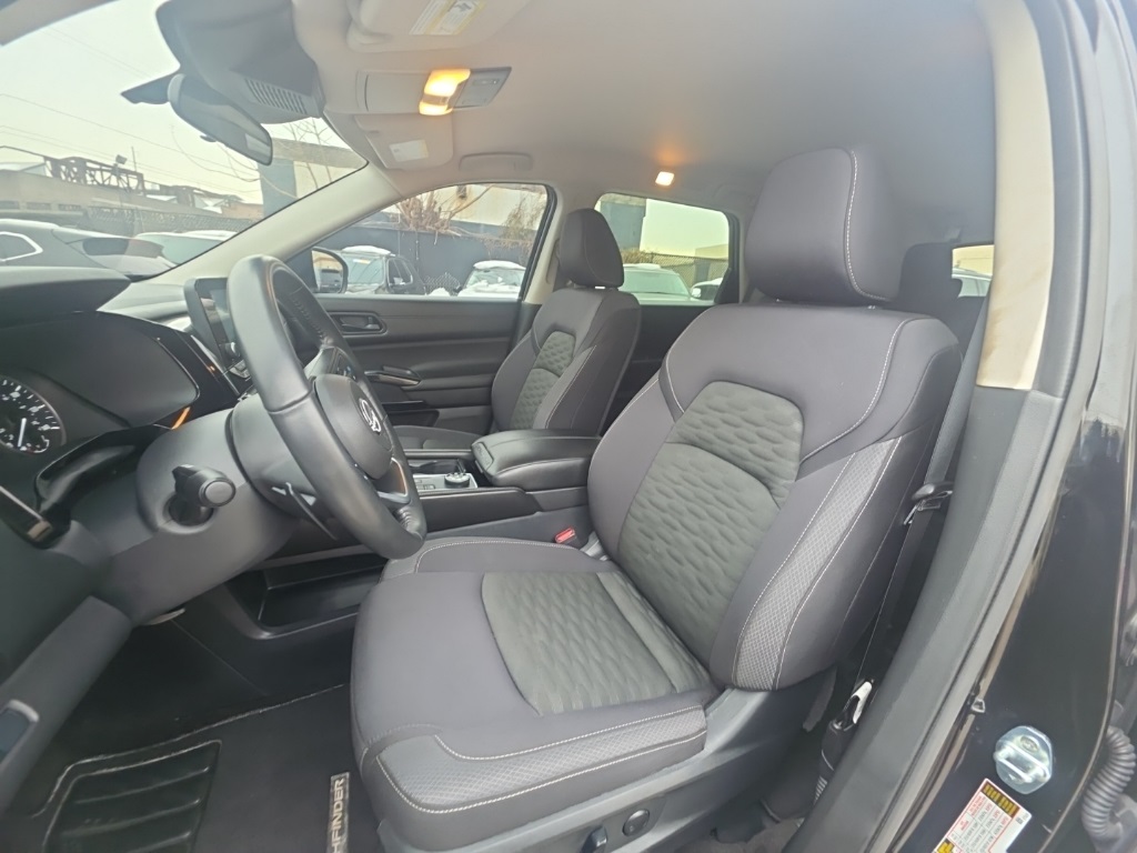 used 2025 Nissan Pathfinder car, priced at $27,895