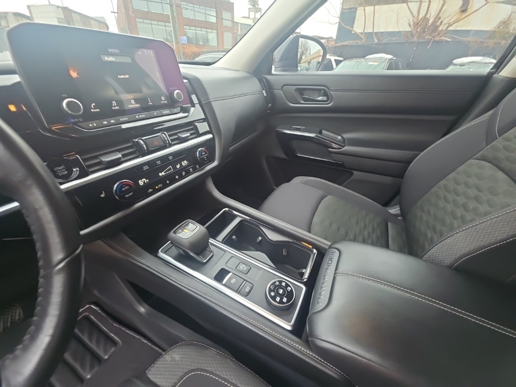 used 2025 Nissan Pathfinder car, priced at $27,895