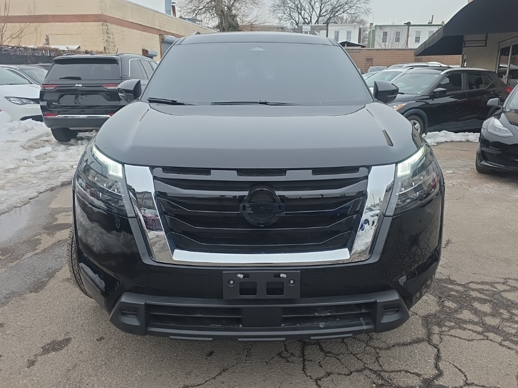 used 2025 Nissan Pathfinder car, priced at $27,895