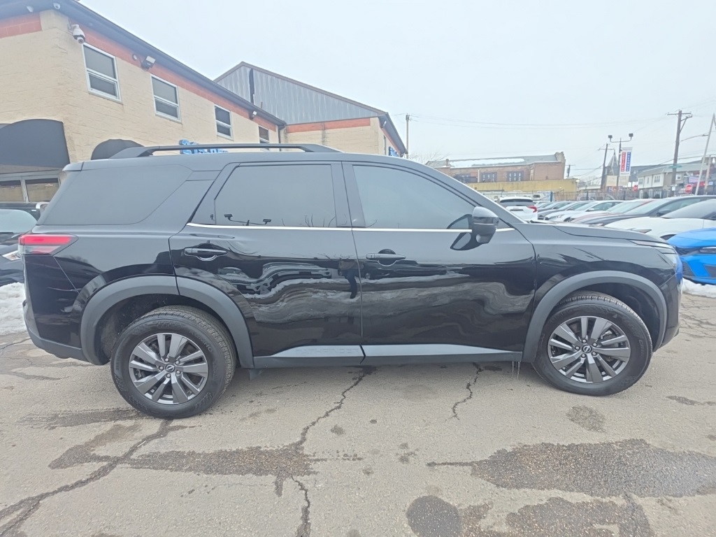 used 2025 Nissan Pathfinder car, priced at $27,895