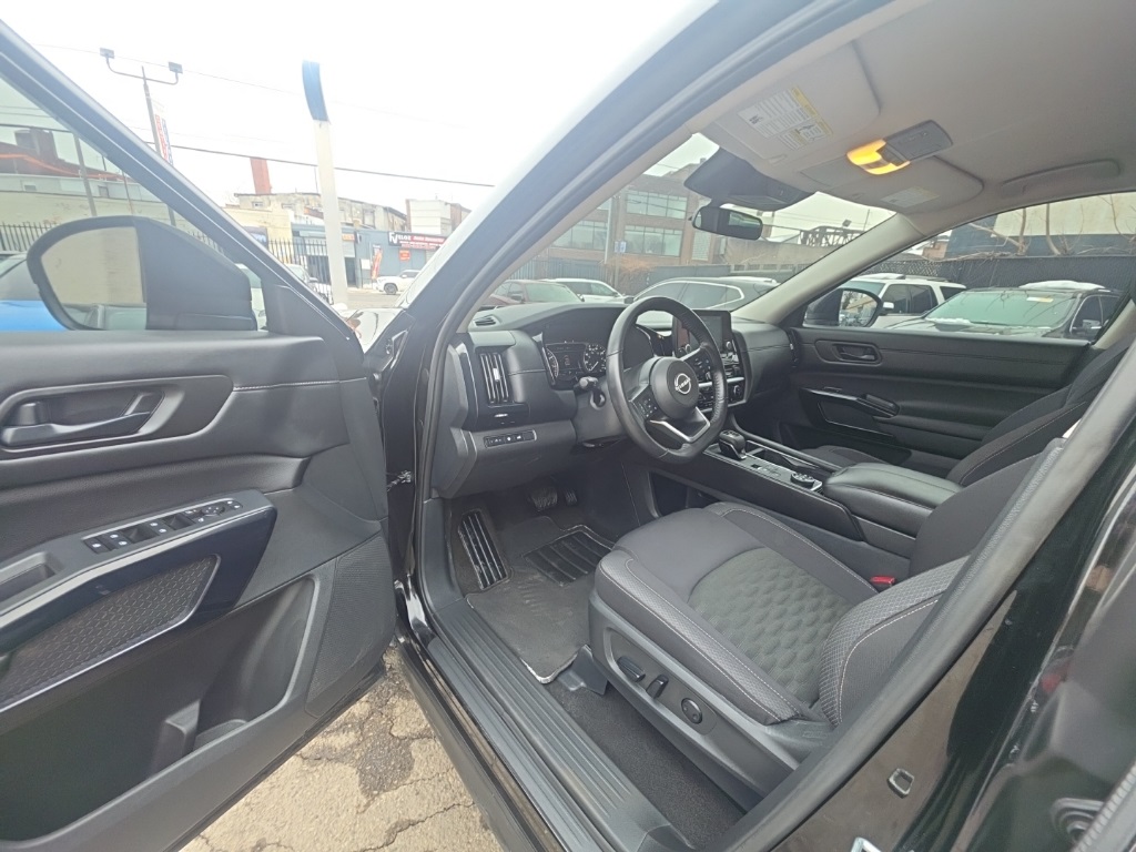 used 2025 Nissan Pathfinder car, priced at $27,895