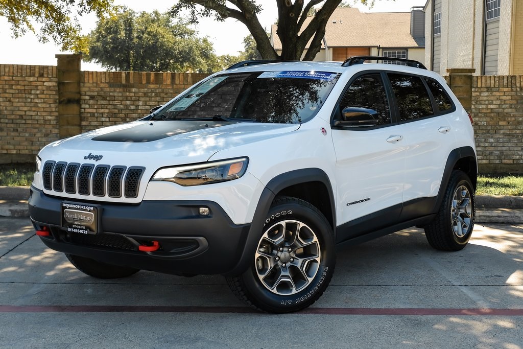 used 2022 Jeep Cherokee car, priced at $23,969