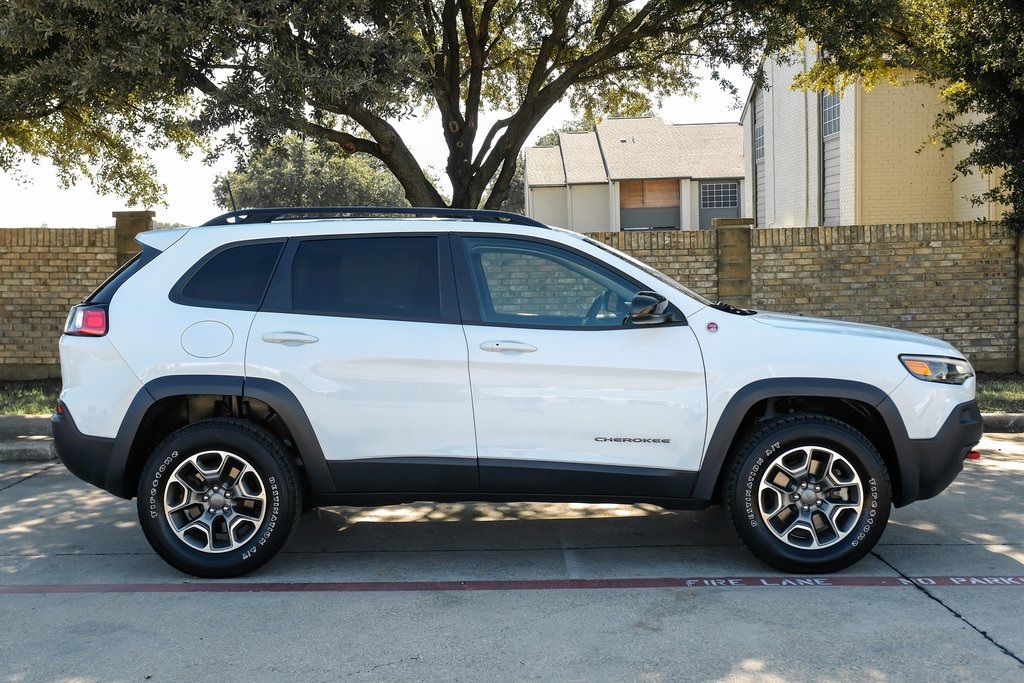 used 2022 Jeep Cherokee car, priced at $23,969