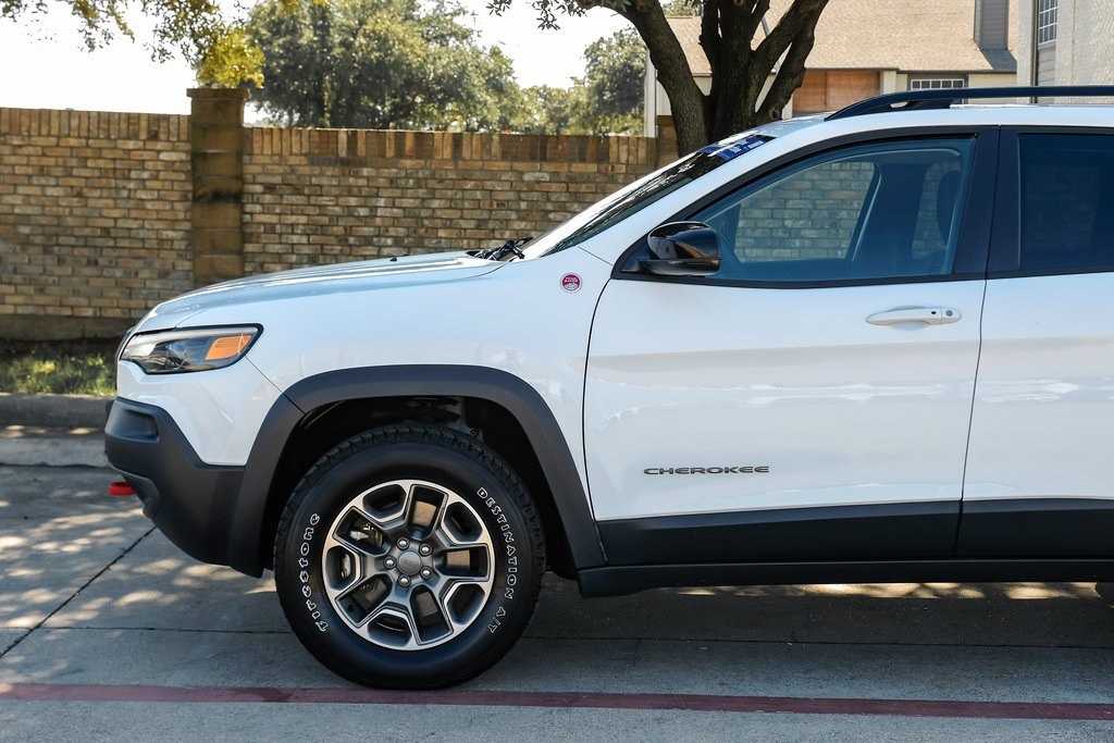 used 2022 Jeep Cherokee car, priced at $23,969