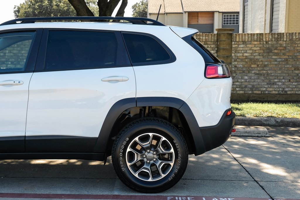 used 2022 Jeep Cherokee car, priced at $23,969