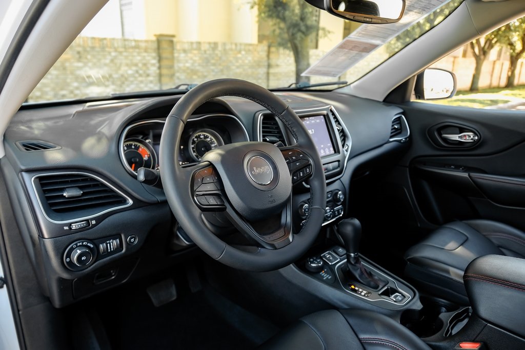 used 2022 Jeep Cherokee car, priced at $23,969