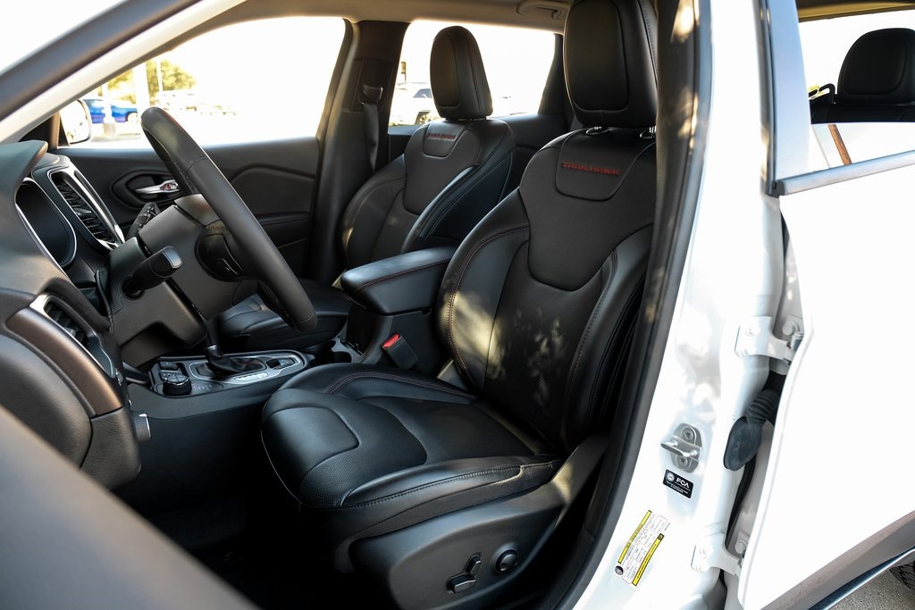 used 2022 Jeep Cherokee car, priced at $23,969