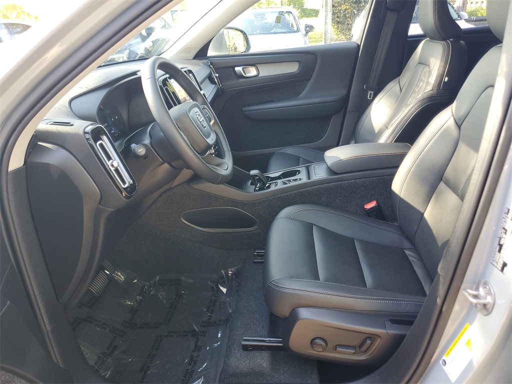 used 2025 Volvo XC40 car, priced at $28,795