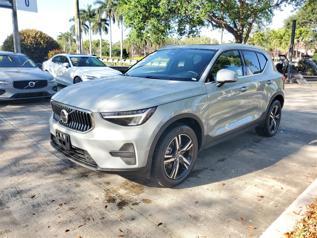 used 2025 Volvo XC40 car, priced at $28,795