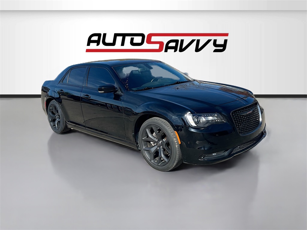 2022 Chrysler 300 S's photo