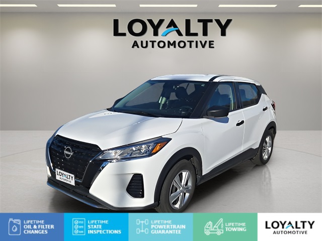 2023 Nissan Kicks S's photo