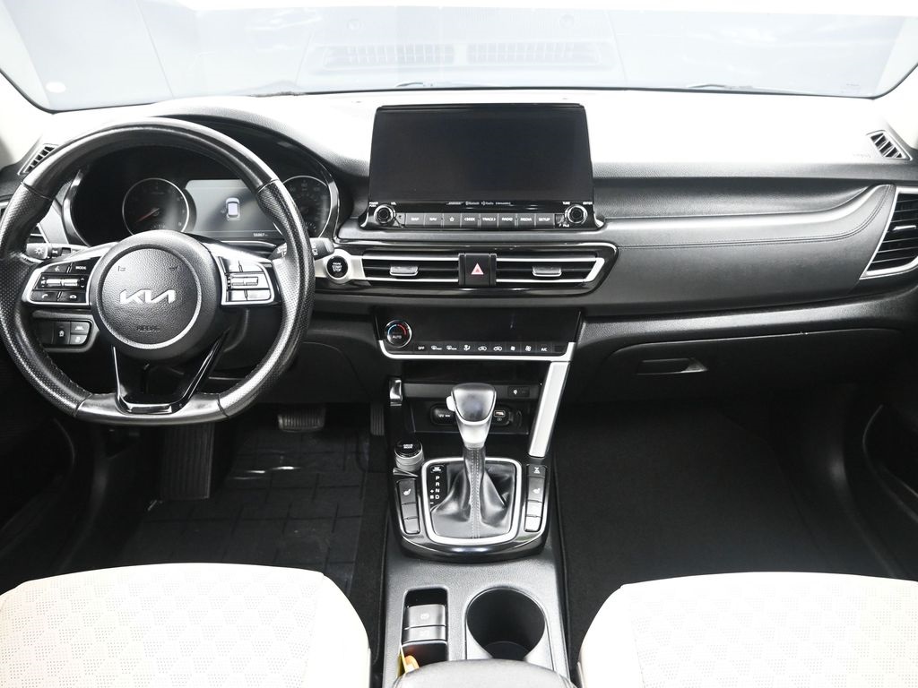 2023 Kia Seltos SX photo 29