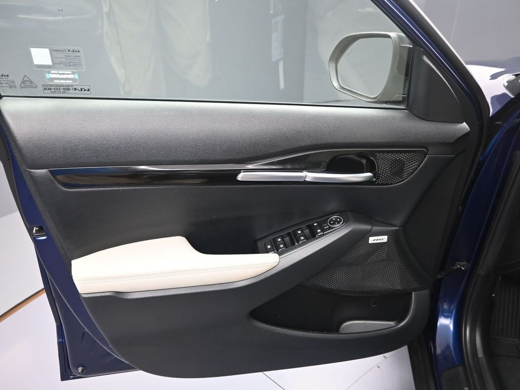 2023 Kia Seltos SX photo 9
