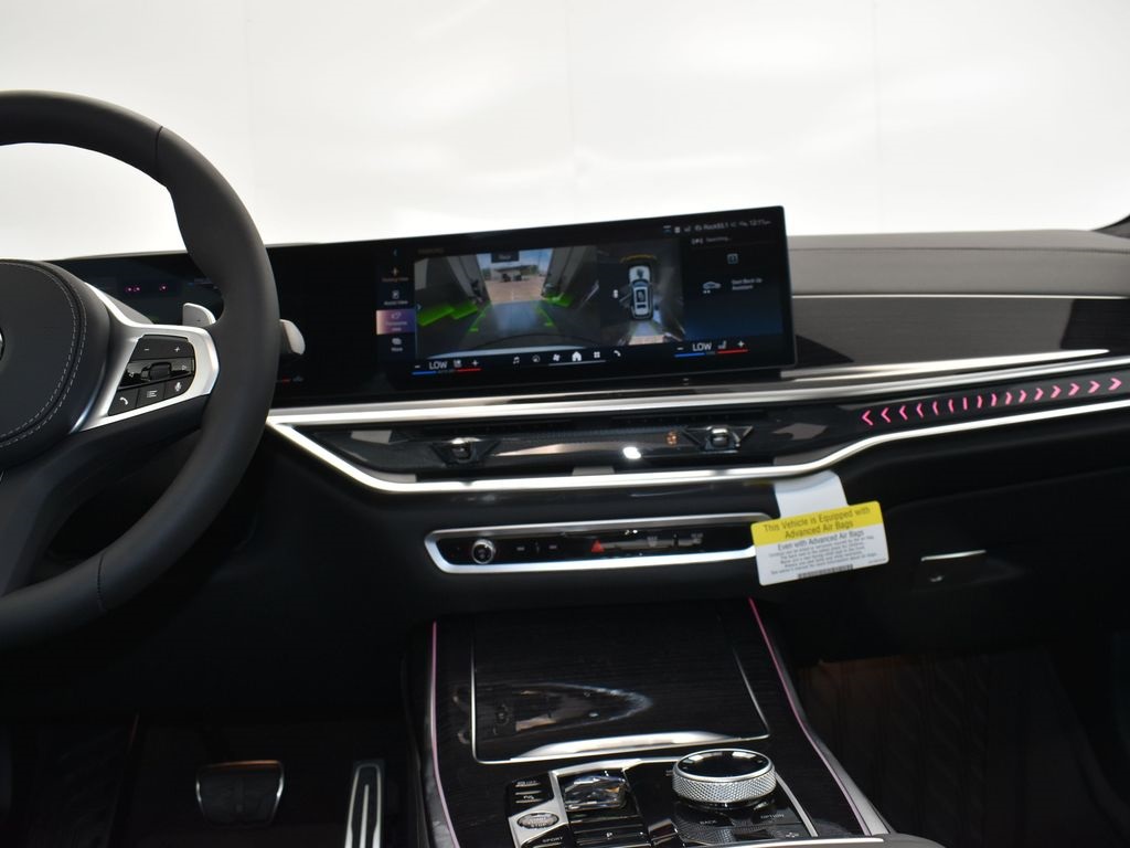 2026 Mineral White Metallic BMW X7 xDrive40i AWD SUV