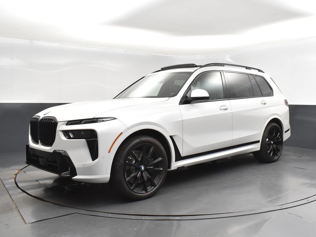 2026 Mineral White Metallic BMW X7 xDrive40i AWD SUV