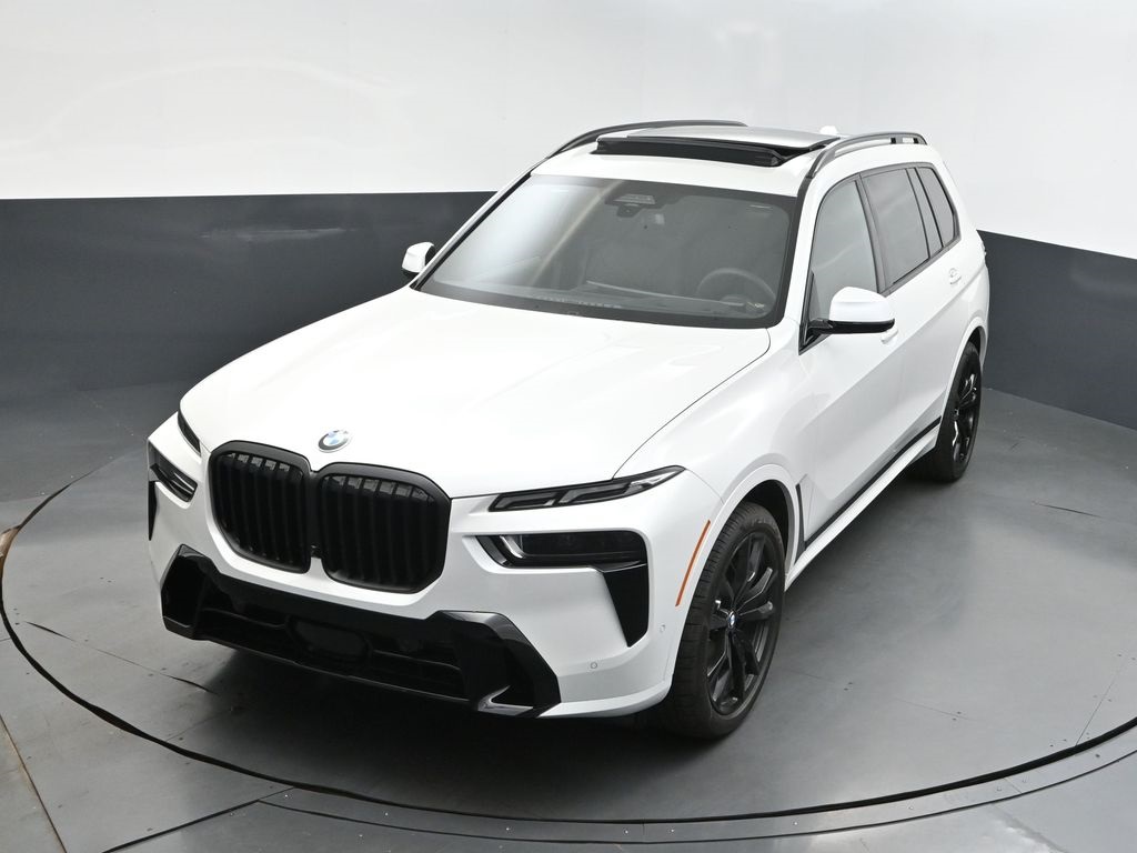 2026 Mineral White Metallic BMW X7 xDrive40i AWD SUV
